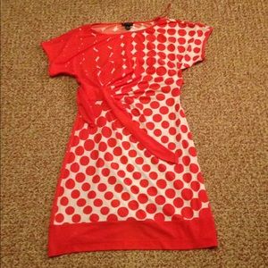 Cute orange and white polka dot dress!!